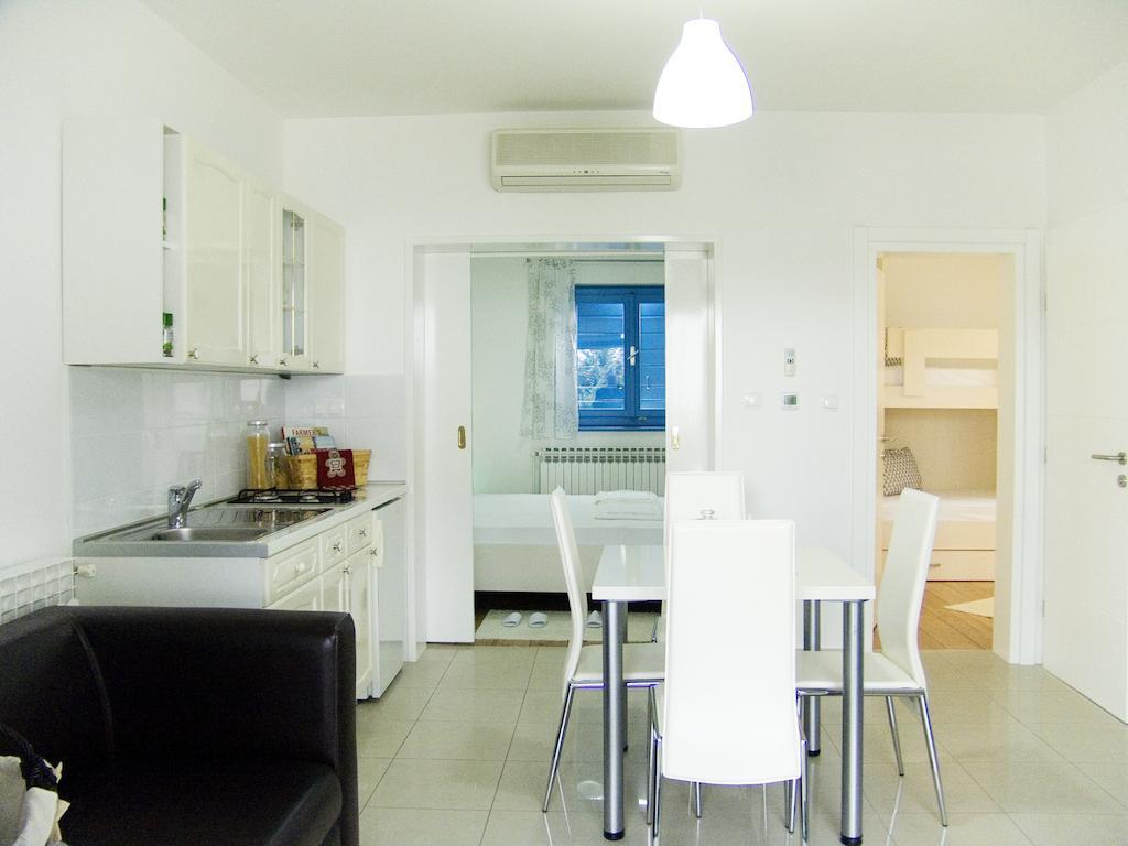 Apartments Villa Pina Vodice Szoba fotó