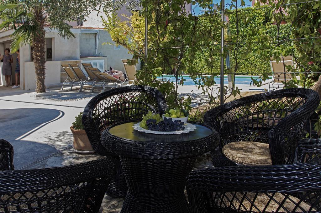 Apartments Villa Pina Vodice Kültér fotó